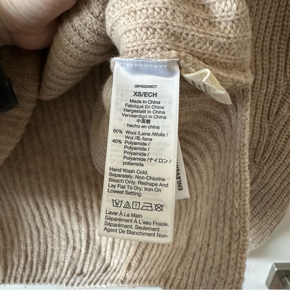 Madewell • Tipped Forrest V-Neck Sweater - Picture 10 of 10